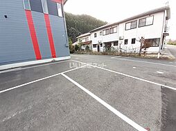 6 / 10