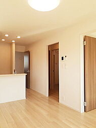 ブルックIII 201 2階2LDKのリビング/ダイニング