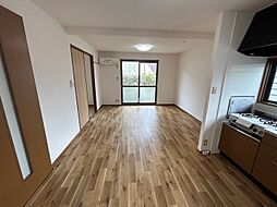 メゾン・テルシャトー　E棟 E102 1階2LDKのリビング/ダイニング