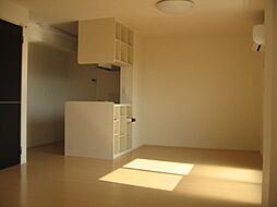 エアリースクエア　B 301 3階2LDKのリビング/ダイニング