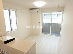 ラ・ルーチェ上田レジデンス 201 2階1LDKのリビング/ダイニング