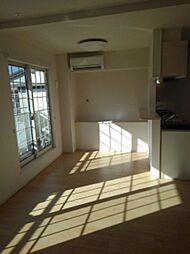 マンダリーナ 202 2階1LDKのリビング/ダイニング