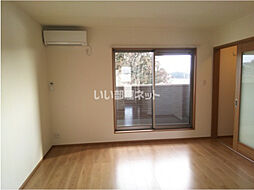 ファミーユII 107 1階2LDKのリビング/ダイニング