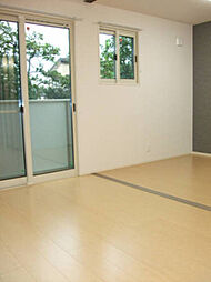 ブロッサム 201 2階1LDKのリビング/ダイニング