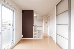 メゾン・ローゼ 105 1階1LDKのリビング/ダイニング