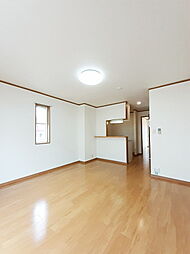 エクセル　ヴィラ 105 1階ワンルームのリビング/ダイニング