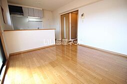 アステル西条　A 306 3階1LDKのリビング/ダイニング