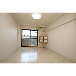 アミュズマン亀城 106 1階1Kのリビング/ダイニング