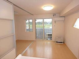 フルール類家 103 1階1LDKのリビング/ダイニング