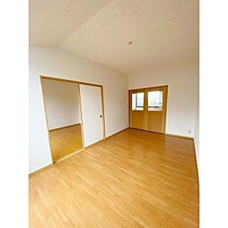 ガーデンタウン B101 1階2DKのリビング/ダイニング