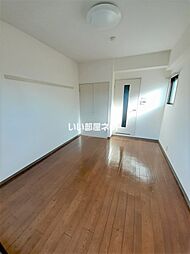 グランデール麻里布 401 4階1Kのリビング/ダイニング