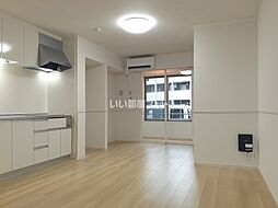 グレイスフル 101 1階1LDKのリビング/ダイニング