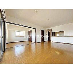 Hill Palace IKAI 701 7階2LDKのリビング/ダイニング