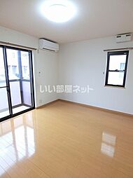 メルシー 102 1階1Kのリビング/ダイニング