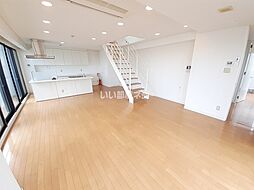 F COURT 411 4階2LDKのリビング/ダイニング