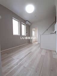 アーバンキューブ・ソフィア 203 2階1LDKのリビング/ダイニング