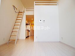 ラ・シャンス 202 2階ワンルームのリビング/ダイニング