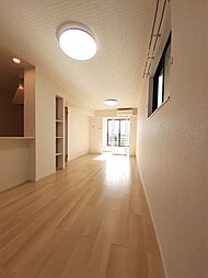 アンバーテラス　III 101 1階1LDKのリビング/ダイニング