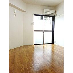 第23クリスタルマンション 101 1階1Kのリビング/ダイニング