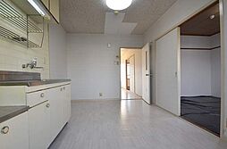 メゾーンいちば 302 3階2DKのリビング/ダイニング