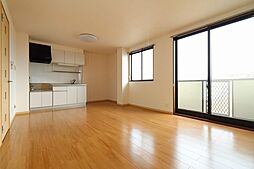 ヴィラ・アエロポールI 204 2階1LDKのリビング/ダイニング