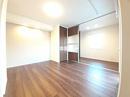 ジオ　グランデ 104 1階1LDKのリビング/ダイニング