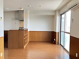 コンフォール 302 3階2DKのリビング/ダイニング