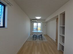 パラディVI 105 1階1LDKのリビング/ダイニング