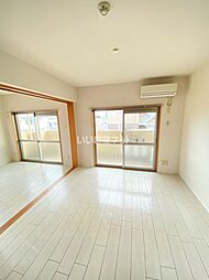 ショコラブラン 202 2階2LDKのリビング/ダイニング