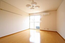 プレジール・クレスト 106 1階1Kのリビング/ダイニング