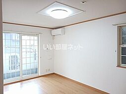 プチベール 101 1階1LDKのリビング/ダイニング