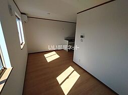 すまいる42 201 2階1LDKのリビング/ダイニング