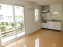 ロイヤルガーデン永田Ｄ 105 1階1LDKのリビング/ダイニング