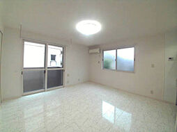 ベローナ モレ 101 1階ワンルームのリビング/ダイニング