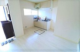 アーバン華川 105 1階2DKのリビング/ダイニング