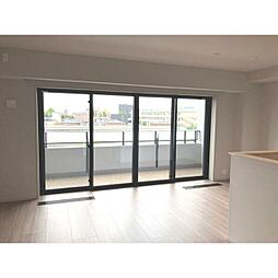 JR埼京線 武蔵浦和駅 徒歩2分の賃貸マンション 4階3LDKのリビング/ダイニング