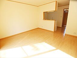 シャレーミヤモトC 101 2階2LDKのリビング/ダイニング