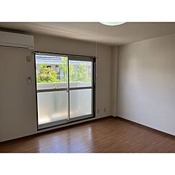 Surplus　One　Lilas 203 2階1Kのリビング/ダイニング