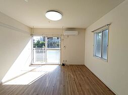 リブ・フレグランス 105 1階1Kのリビング/ダイニング