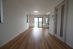 グランソフィア旭が丘 A 1階3LDKのリビング/ダイニング