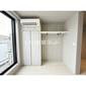 オープンブルーム渋谷本町 407 4階1LDKのリビング/ダイニング