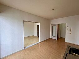 ディアス池田　F棟 202 2階3DKのリビング/ダイニング