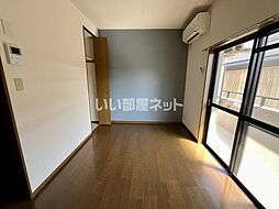 アスティーニ海田南 303 3階1Kのリビング/ダイニング