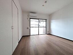 サンローレル船越 302 3階1Kのリビング/ダイニング