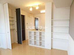 サニーホームズ　A棟 A203 2階1LDKのリビング/ダイニング