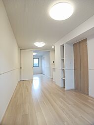 メディオ　パーロ　Ａ 102 1階1LDKのリビング/ダイニング