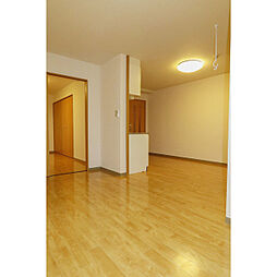 ハートフルタウン　桜 304 3階2LDKのリビング/ダイニング