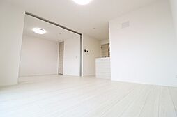 ヴォルガ　II 202 2階2LDKのリビング/ダイニング