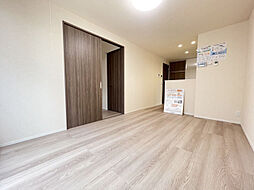 近鉄京都線 伏見駅 徒歩7分の賃貸アパート 2階2LDKのリビング/ダイニング