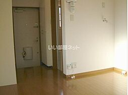 ドリームコート南平 208 2階ワンルームのリビング/ダイニング